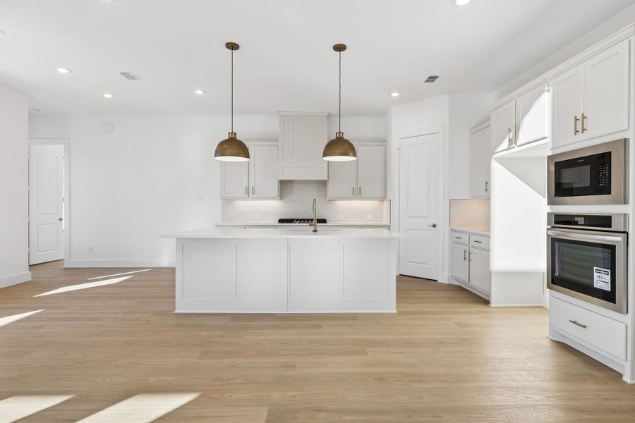 Furnished interior view inside a new home in Painted Tree Lakeside, McKinney (Image 12).