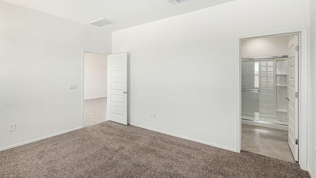 Representative unfurnished interior of a home built from the Amber by D.R. Horton in Hanson Ridge, Vail (Image 32).