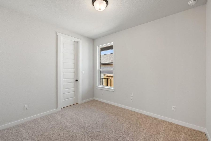 Spacious, unfurnished interior of a new home in Lariat, Liberty Hill (Image 27).