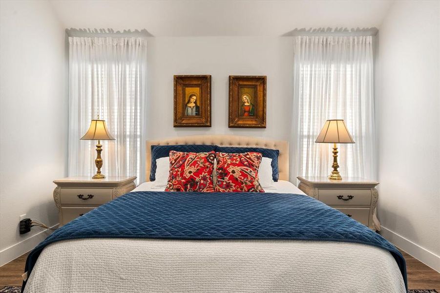 Furnished interior view inside a new home in , Waxahachie (Image 15).