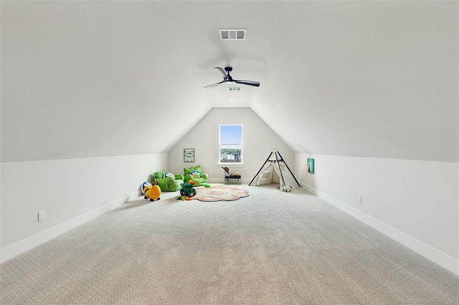 Spacious, unfurnished interior of a new home in , Sherman (Image 32).