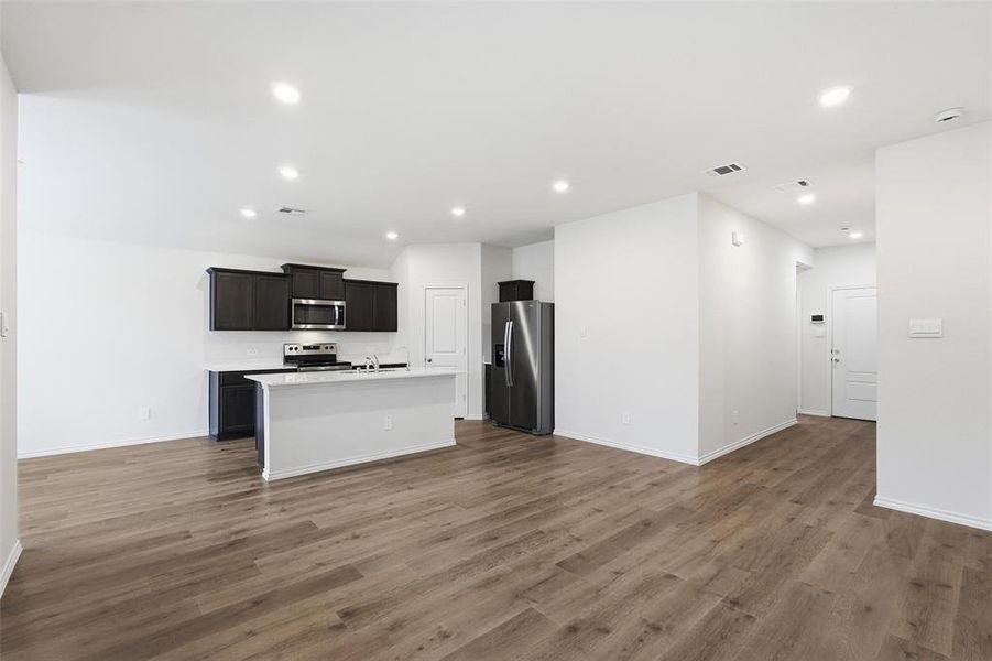 Spacious, unfurnished interior of a new home in , Princeton (Image 29).