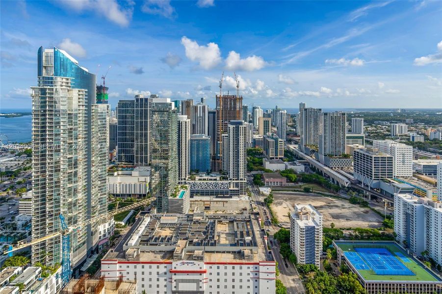 Condo located in Miami, FL showcasing its design and architecture (Image 23). Condo located in Miami, FL showcasing its design and architecture (Image 23).