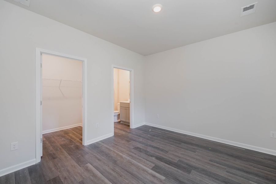 Representative unfurnished interior of a home built from the SULLIVAN by D.R. Horton in Summerville, Darlington (Image 15).