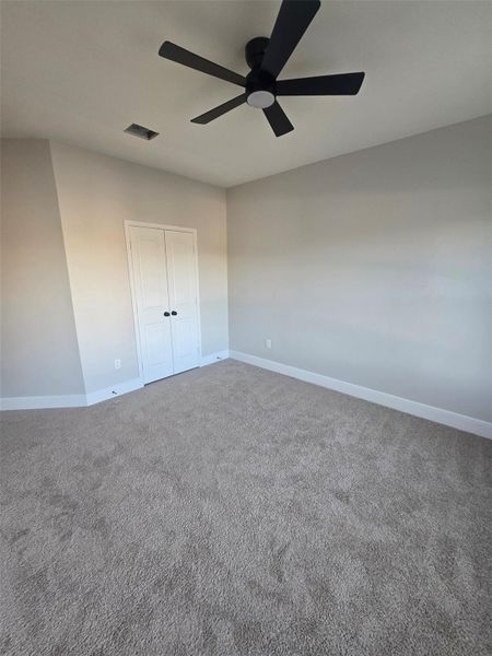 Spacious, unfurnished interior of a new home in , Houston (Image 10).