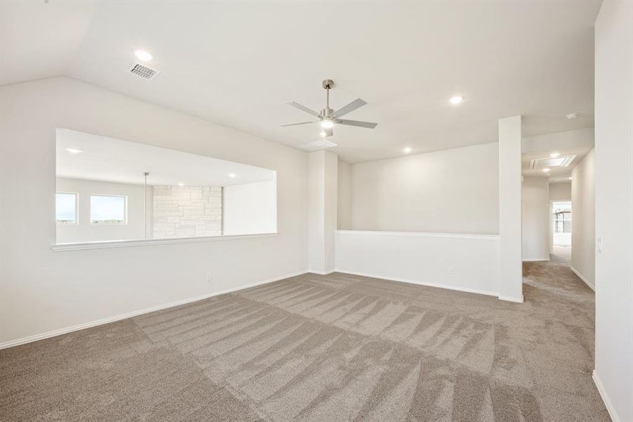 Spacious, unfurnished interior of a new home in The Oasis at North Grove 75-80, Waxahachie (Image 35). Spacious, unfurnished interior of a new home in The Oasis at North Grove 75-80, Waxahachie (Image 35).