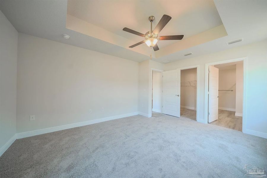 Spacious, unfurnished interior of a new home in Pine Top, Cantonment (Image 13).