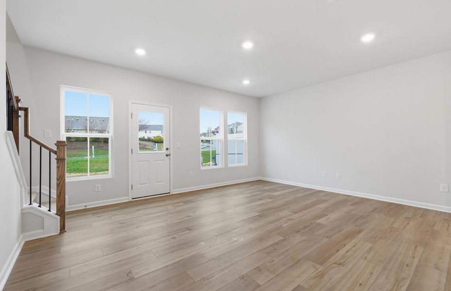 Spacious, unfurnished interior of a new home in Flemingfield, Greensboro (Image 25).