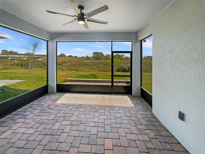 Exterior details and patio area of a home in , Kissimmee (Image 31).