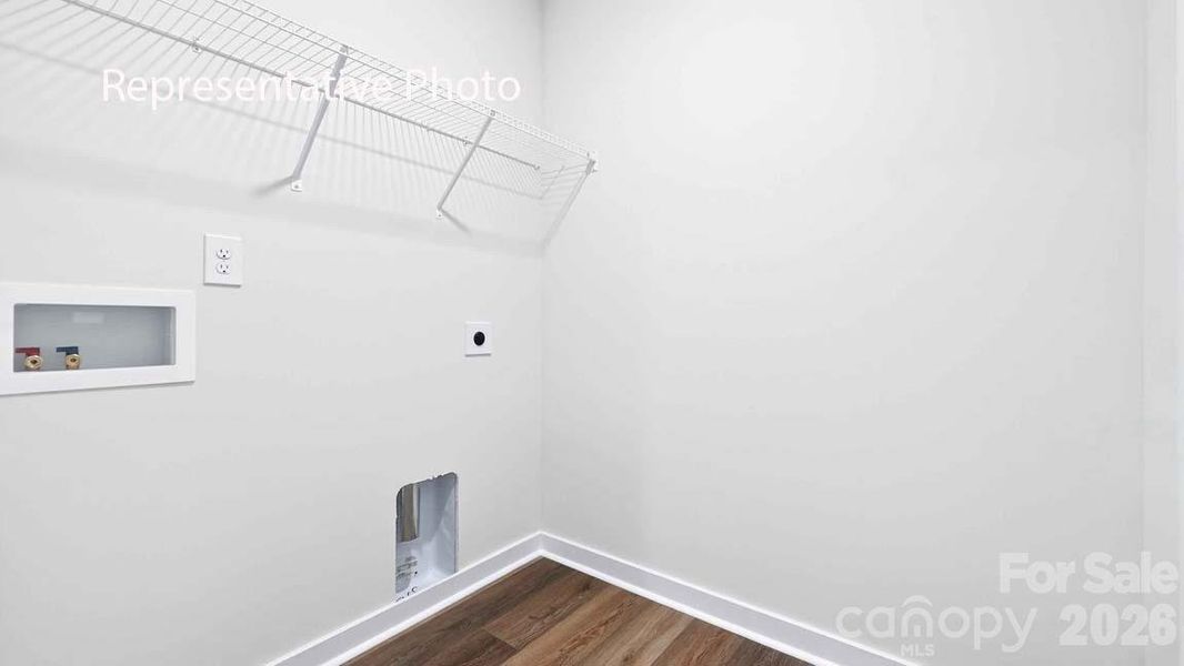 Spacious, unfurnished interior of a new home in Fergus Crossing, York (Image 21).