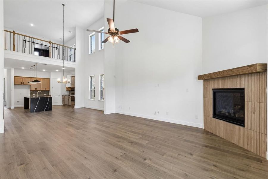 Spacious, unfurnished interior of a new home in Cambridge Manor, North Richland Hills (Image 27).