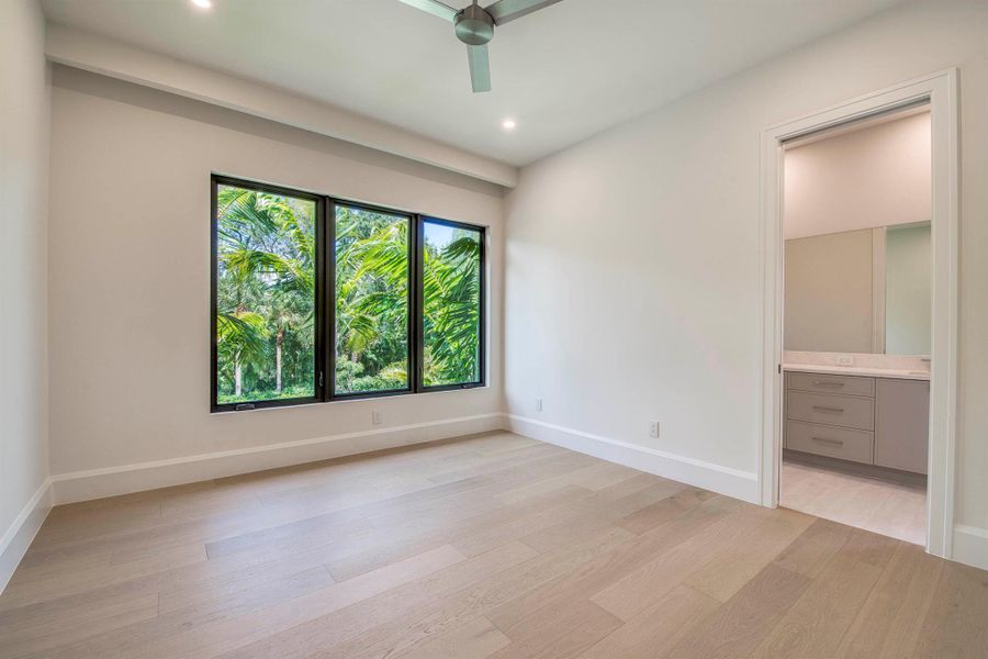 Spacious, unfurnished interior of a new home in , Palm Beach Gardens (Image 21).