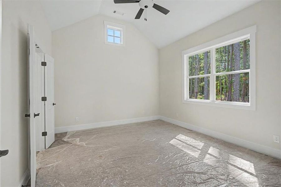 Spacious, unfurnished interior of a new home in , Dallas (Image 34).