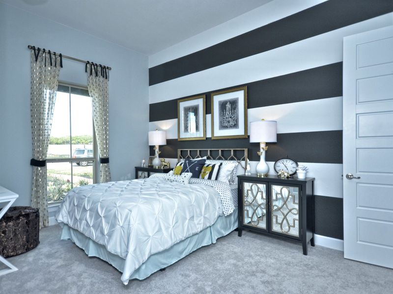 Representative furnished interior of a home built from the San Simeon I by Giddens Homes in Clearwater Ranch, Liberty Hill (Image 211).