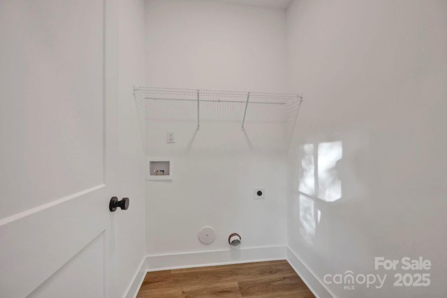 Spacious, unfurnished interior of a new home in , Salisbury (Image 25).