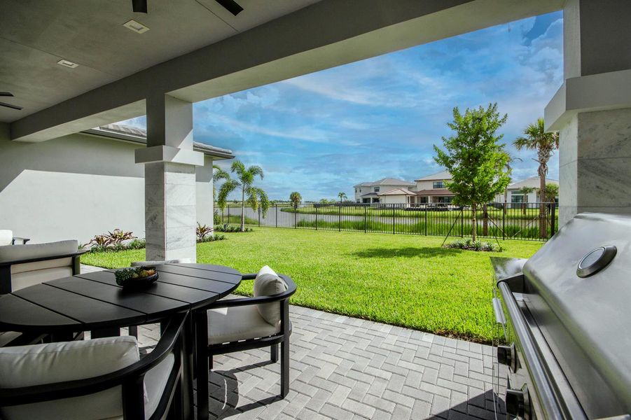 Large Backyard | Lake Views Large Backyard | Lake Views