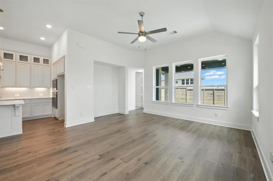 Spacious, unfurnished interior of a new home in Treeline, Justin (Image 25).