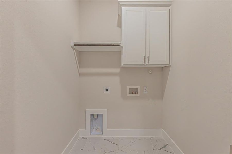 Spacious, unfurnished interior of a new home in , Azle (Image 20).