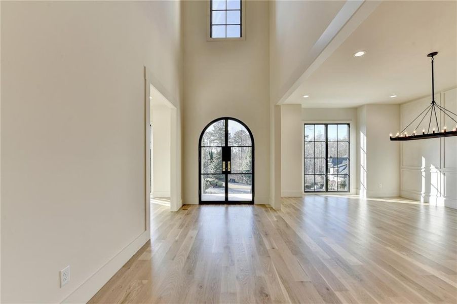 Spacious, unfurnished interior of a new home in , Alpharetta (Image 23). Spacious, unfurnished interior of a new home in , Alpharetta (Image 23).
