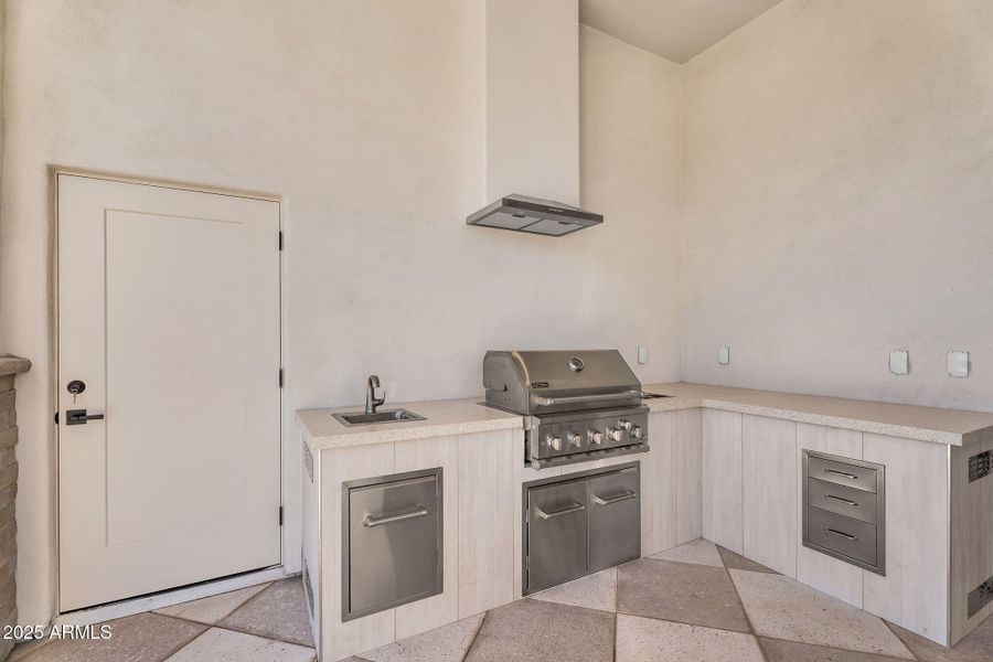 70-web-or-mls-19875 E SIlver Creek Ln-61