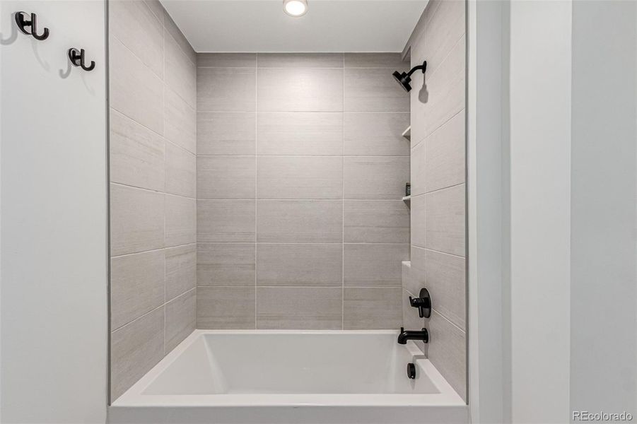 Image 35 of a home in .