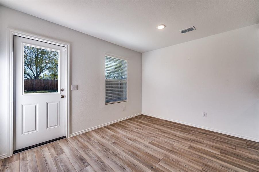 Dining Area Dining Area