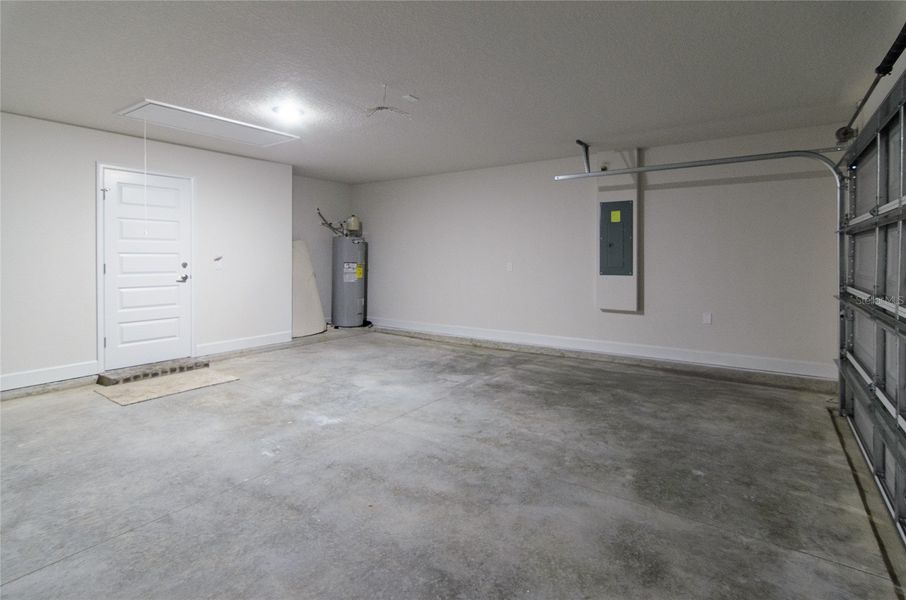 Spacious, unfurnished interior of a new home in Palm Coast, Palm Coast (Image 19).