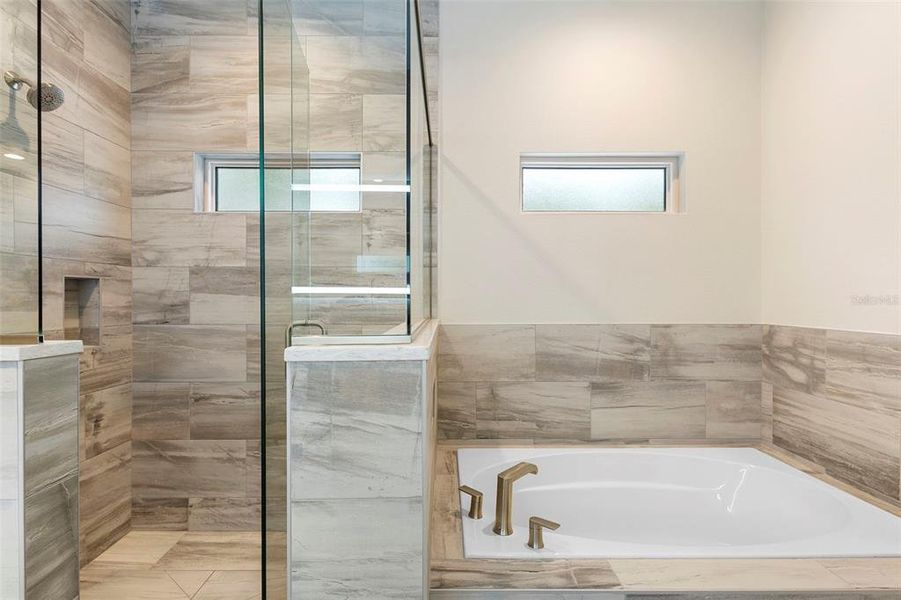 Furnished interior view inside a new home in , Lake Helen (Image 14).