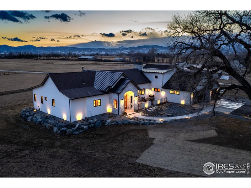 Set on nearly 5 acres, with unobstructed views of the Boulder mountains and plains