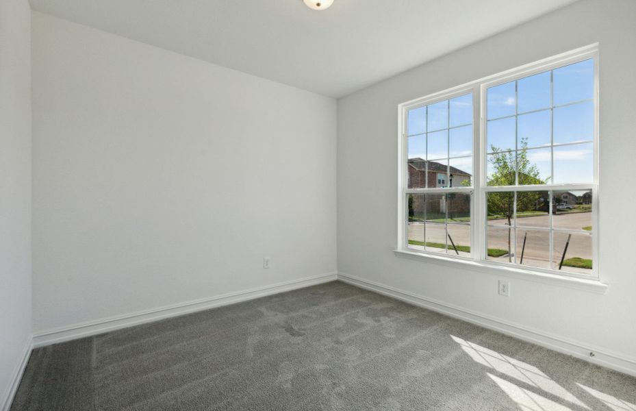 Representative unfurnished interior of a home built from the Orchard by Pulte Homes in Sonoma Verde, Rockwall (Image 15).