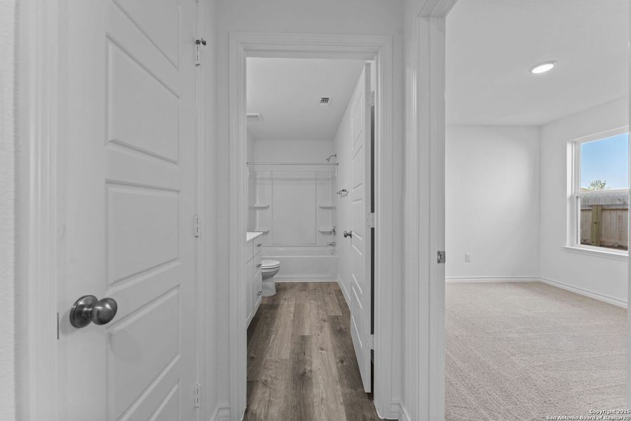 Spacious, unfurnished interior of a new home in Meadows at Clear Springs, New Braunfels (Image 25). Spacious, unfurnished interior of a new home in Meadows at Clear Springs, New Braunfels (Image 25).