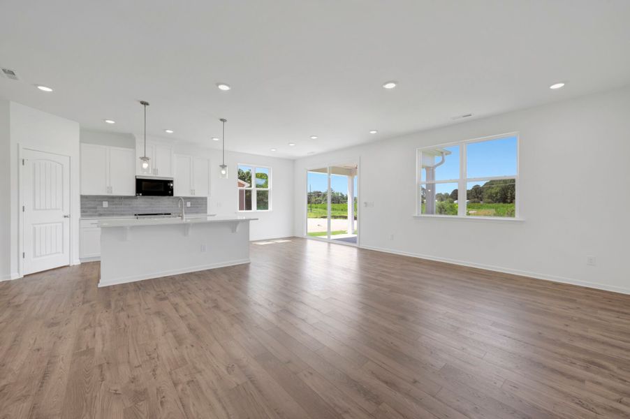 Spacious, unfurnished interior of a new home in Providence Creek, Fuquay Varina (Image 12).