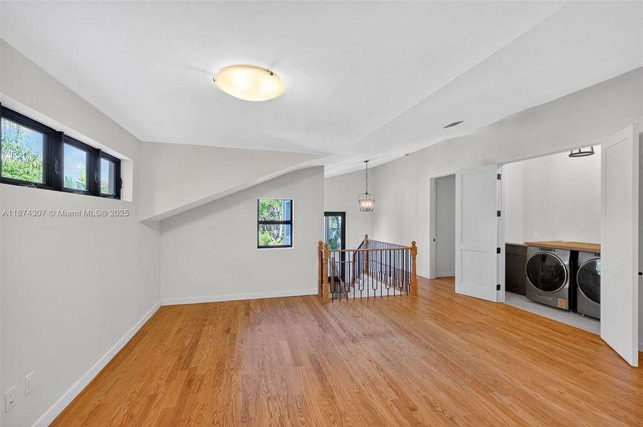 Spacious, unfurnished interior of a new home in , Miami (Image 33).