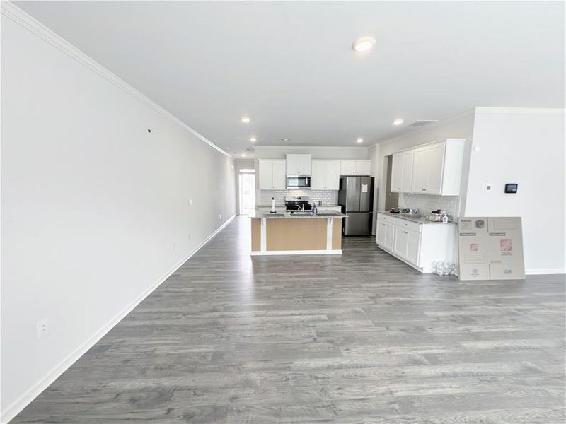 Spacious, unfurnished interior of a new home in , Buford (Image 11).