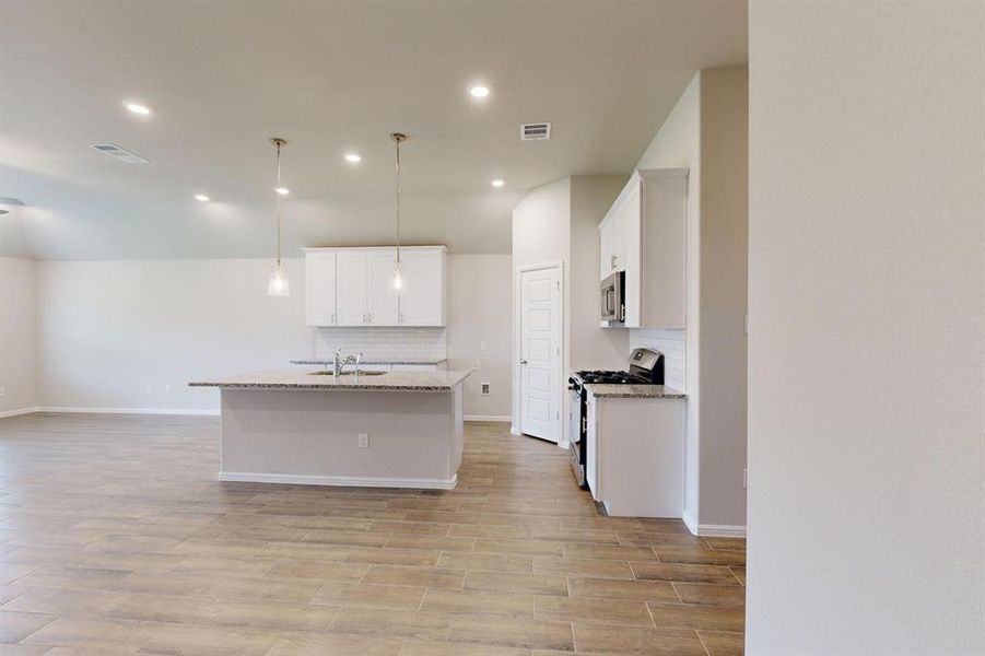 Image 37 of a home in Forest Park. Image 37 of a home in Forest Park.