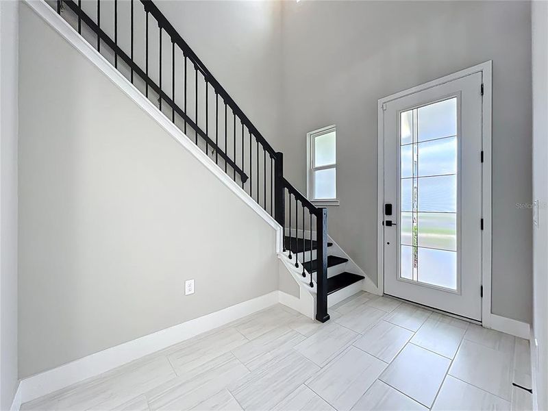 Spacious, unfurnished interior of a new home in , Winter Garden (Image 23).