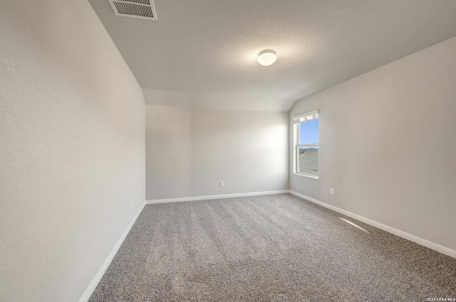 Spacious, unfurnished interior of a new home in Paloma Park, Converse (Image 50).