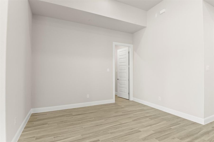 Spacious, unfurnished interior of a new home in Cross Creek, Cedar Park (Image 16).