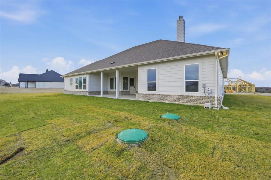 Exterior details and patio area of a home in Eagle Ridge Estates, Weatherford (Image 4).