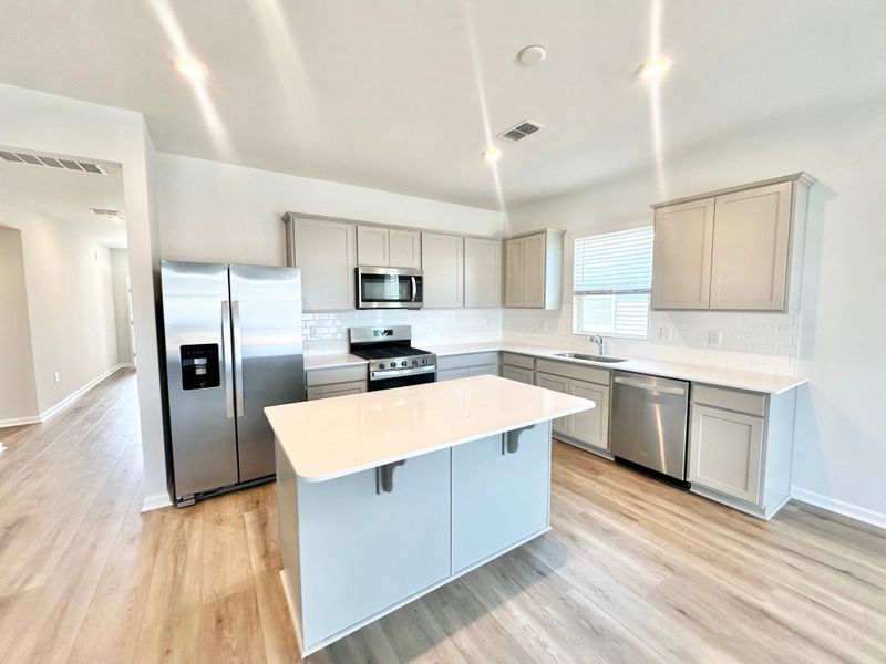 Furnished interior view inside a new home in Arcadia, Myrtle Beach (Image 6).