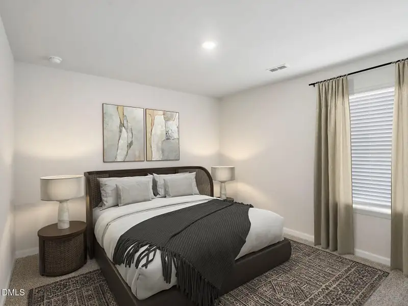 8 - Secondary Bed 8 - Secondary Bed