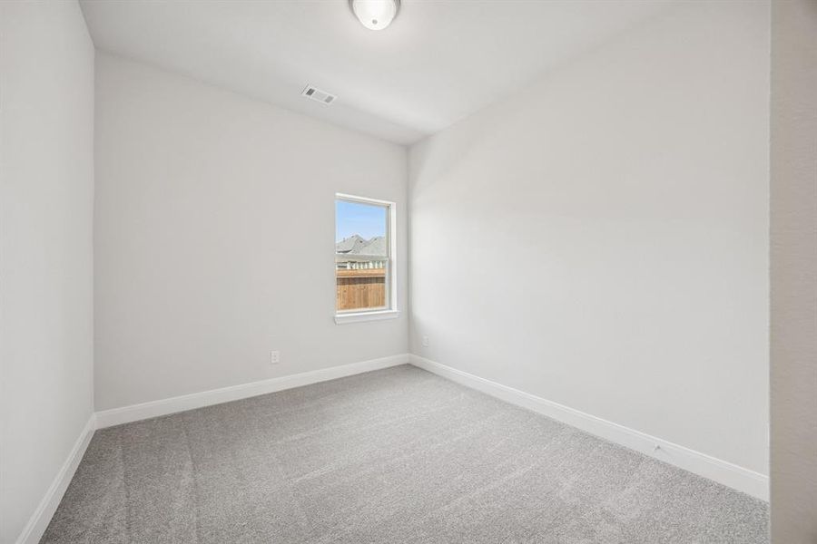 Spacious, unfurnished interior of a new home in Sandbrock Ranch, Aubrey (Image 25). Spacious, unfurnished interior of a new home in Sandbrock Ranch, Aubrey (Image 25).