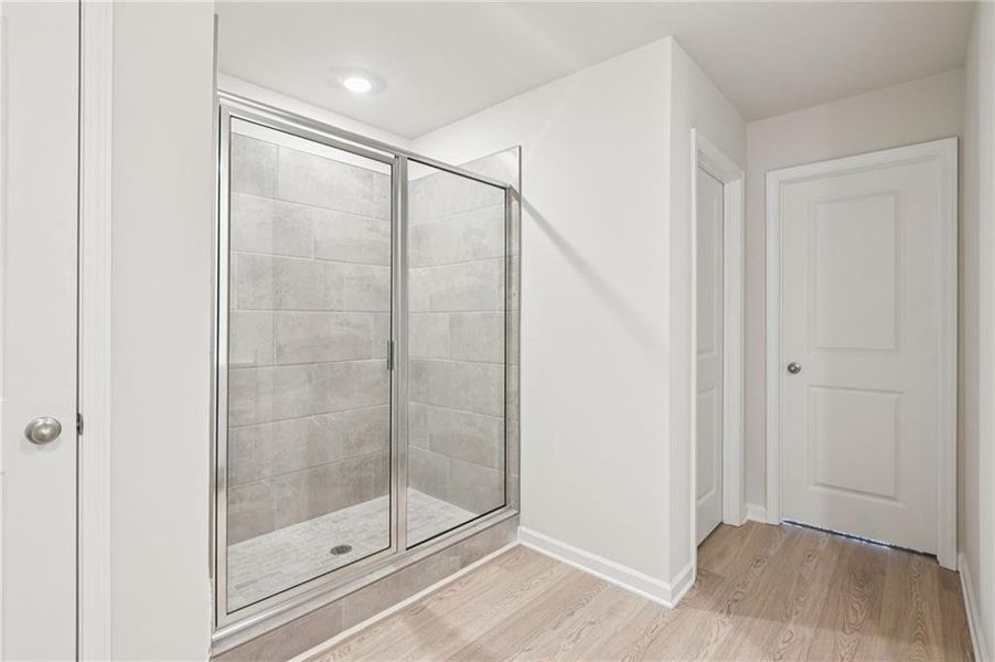 Spacious, unfurnished interior of a new home in The Oaks at Dawson, Dawsonville (Image 33).