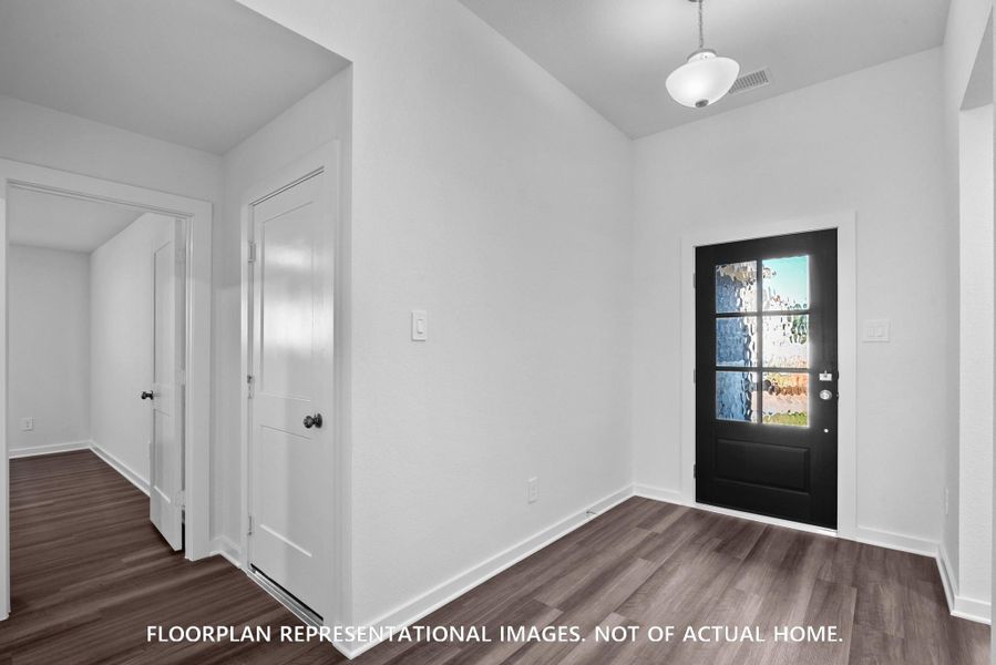 Image 18 of a home in Pinewood at Grand Texas.