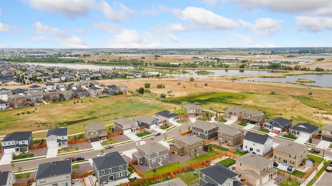 Image 24 of a home in Lakeside Canyon.