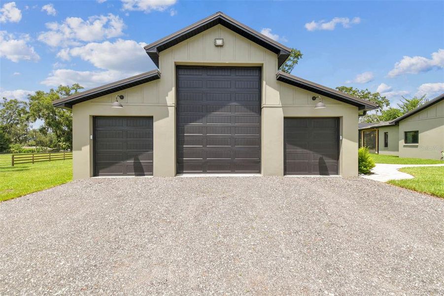 Front exterior of a new home in , Lithia, FL, highlighting curb appeal (Image 20).