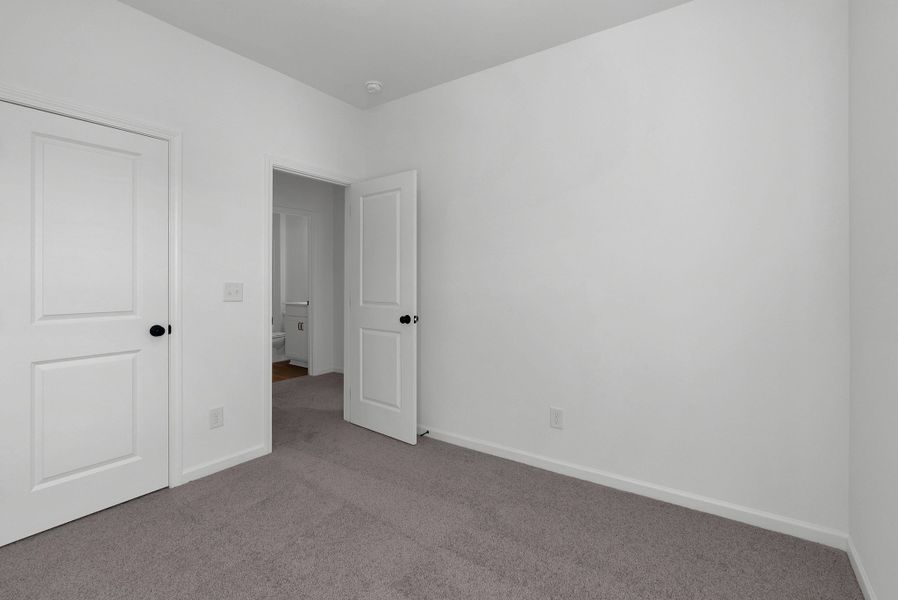 Spacious, unfurnished interior of a new home in Sweetbriar Place, Lebanon (Image 21).