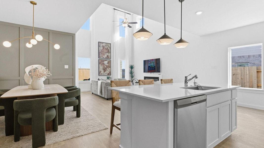 *All images, rooms measurements are approximate. All information, including pricing, is subject to change.