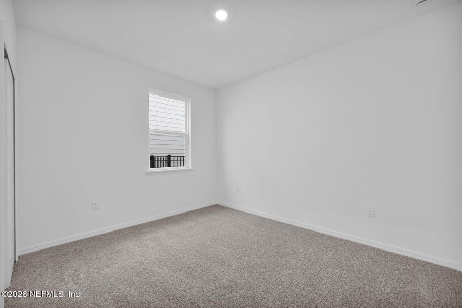 Spacious, unfurnished interior of a new home in Hyland Trail, Green Cove Springs (Image 16).