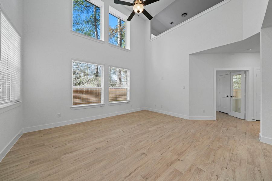Spacious, unfurnished interior of a new home in The Woodlands Hills, Willis (Image 28).